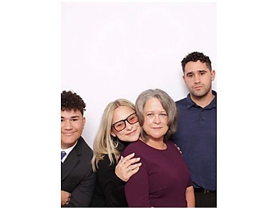 2d973a22-2e8d-4ef0-a940-43f7ec14af94.jpg - Kim Taylor image